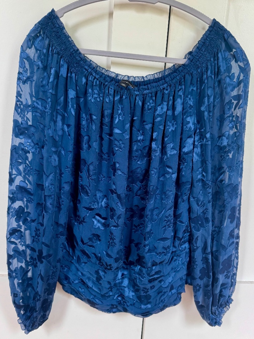 White House Black Market-WHBM 3/4  Sleeve Silk Blue Floral Burnout‎ Blouse-small